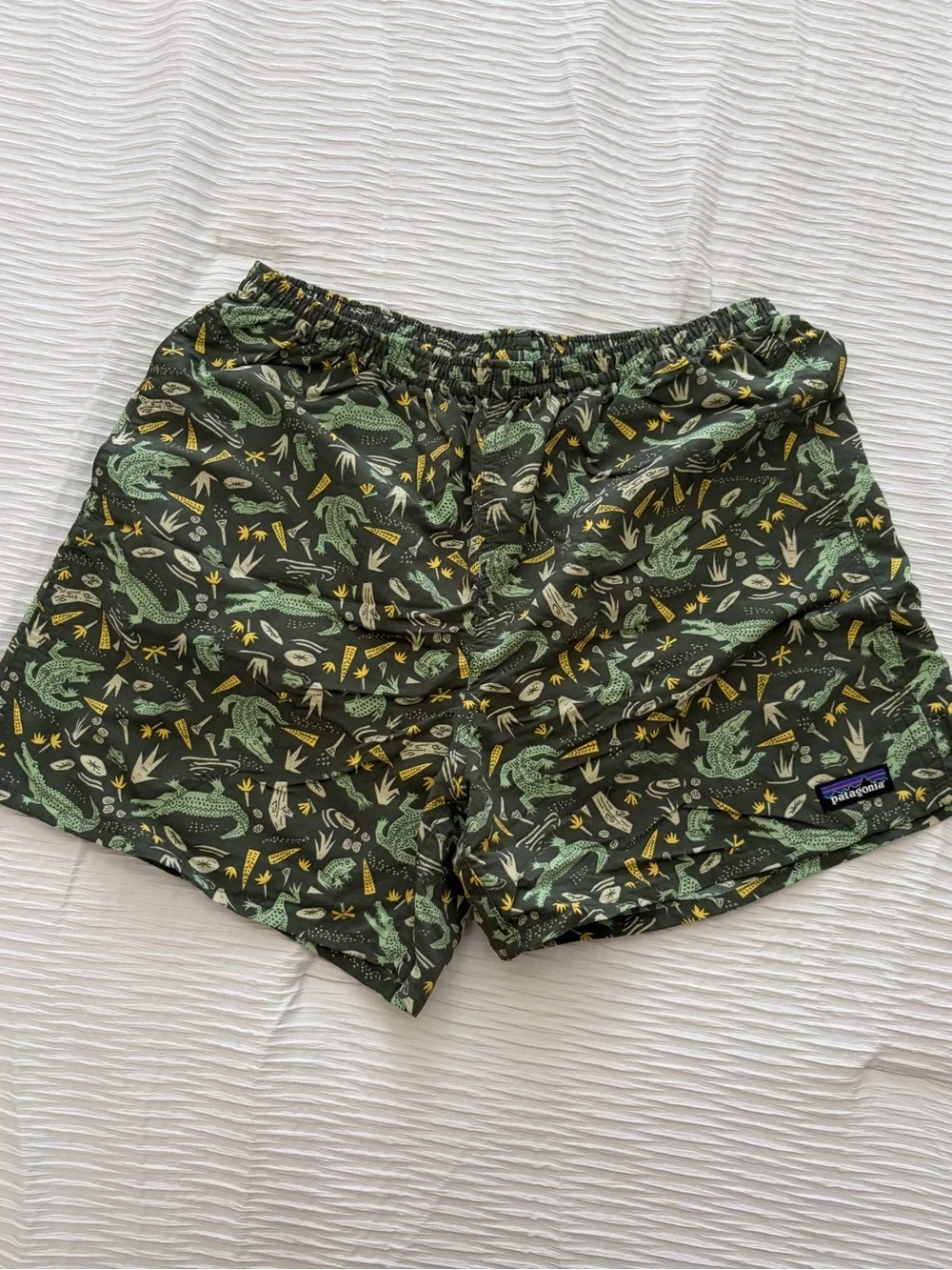 Patagonia Men’s Dark Green Alligator Print Hybrid Shorts- RARE